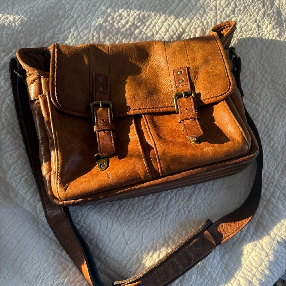 ONE DAY SALE / ONA Vintage Authentic Leather Photography/messenger bag /